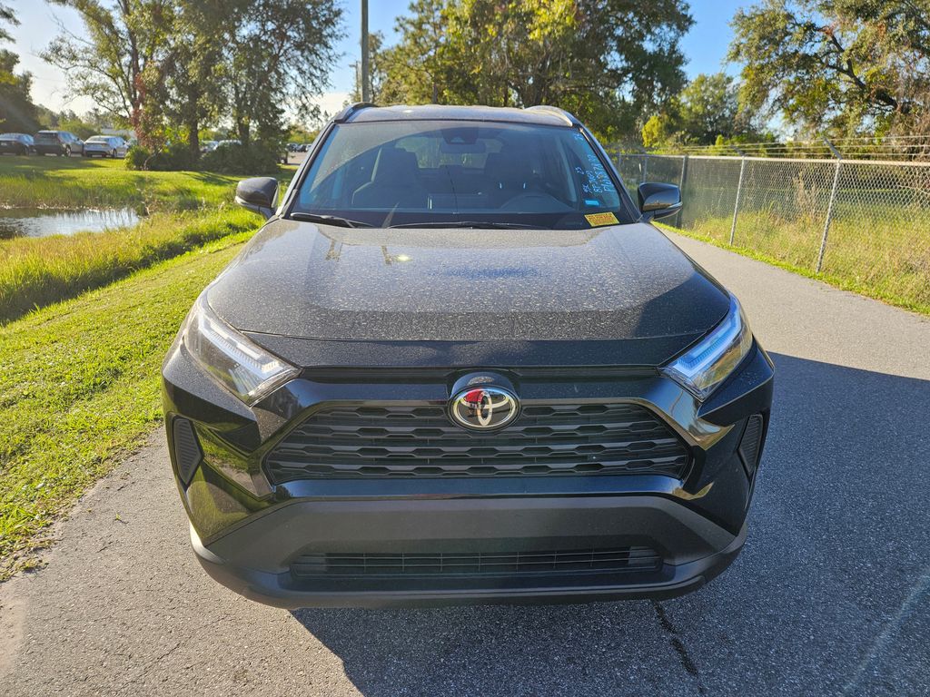 2023 Toyota RAV4 XLE 8