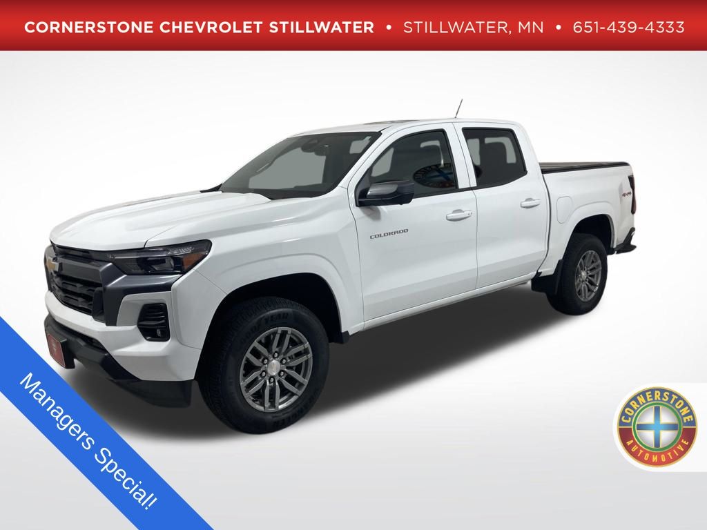 Summit White 2025 Chevrolet Colorado Pickup Truck Four-Wheel Drive 8-Speed Automatic