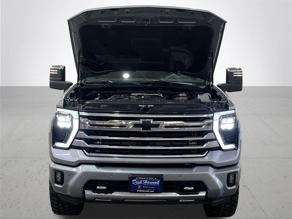 2025 Chevrolet Silverado 3500HD High Country