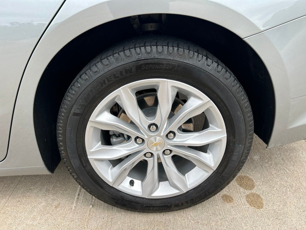 Used 2025 Chevrolet Malibu Sedan