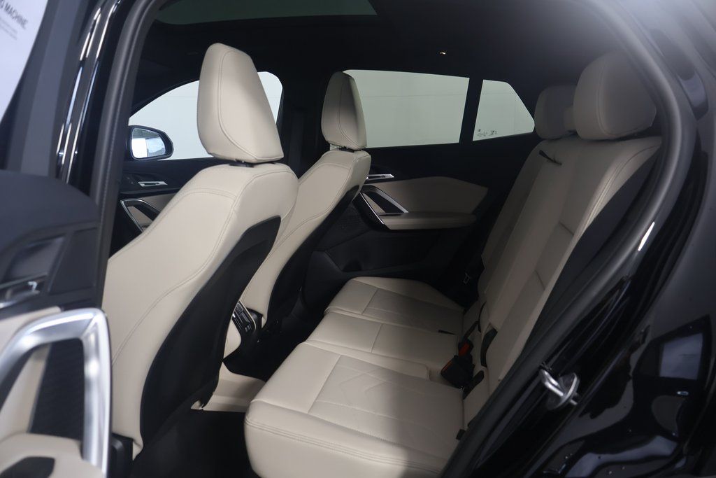 2025 BMW X2 xDrive28i 6
