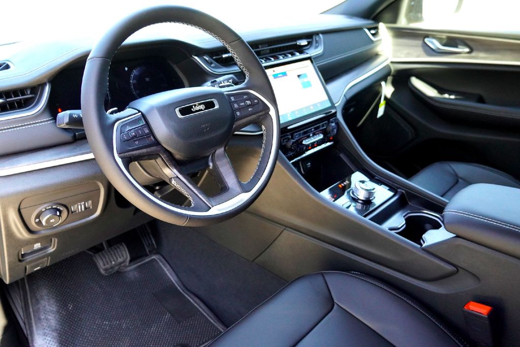 New Car 2025 Jeep Grand Cherokee L  Limited For Sale Under $60,000 In Taylor, Texas