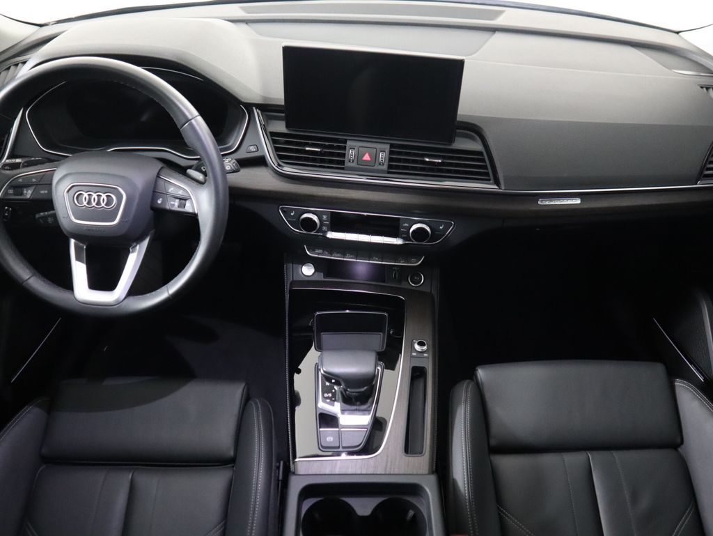 Thumbnail: 2025 Audi Q5 - 13