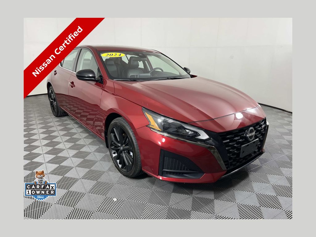 Red (Scarlet) 2024 Nissan Altima Sedan All-Wheel Drive Continuously Variable Transmission