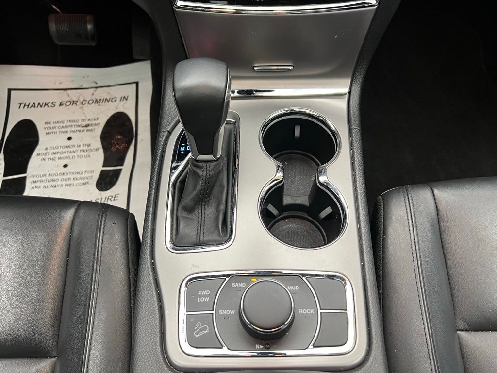 Thumbnail: 2022 Jeep Grand Cherokee - 11