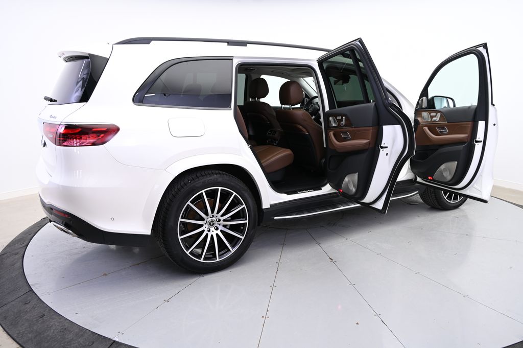 2024 Mercedes-Benz GLS 580 13