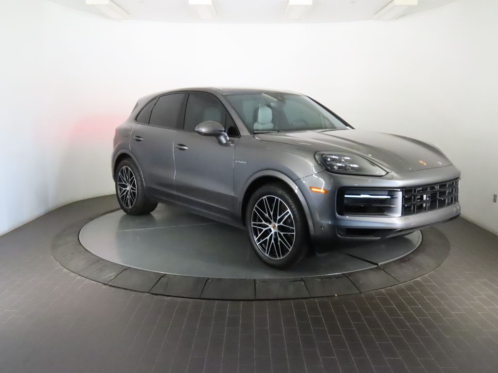 Thumbnail: 2025 Porsche Cayenne - 9