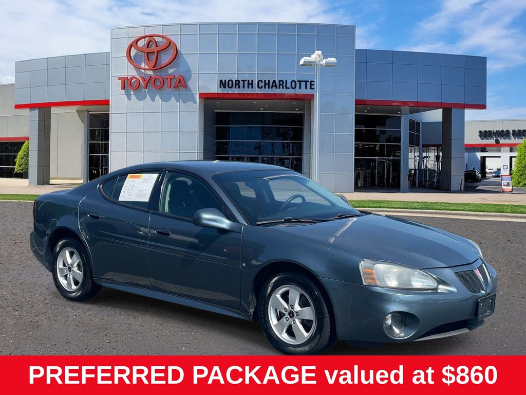  2006 Pontiac Grand Prix Base   