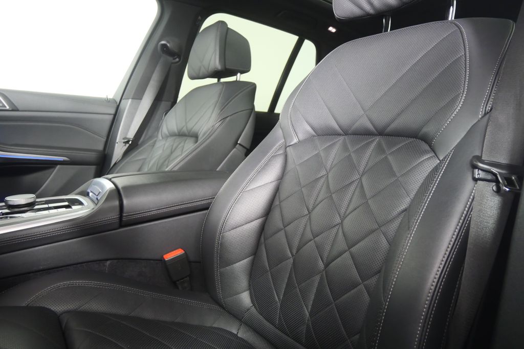 Thumbnail: 2024 BMW X5 - 8