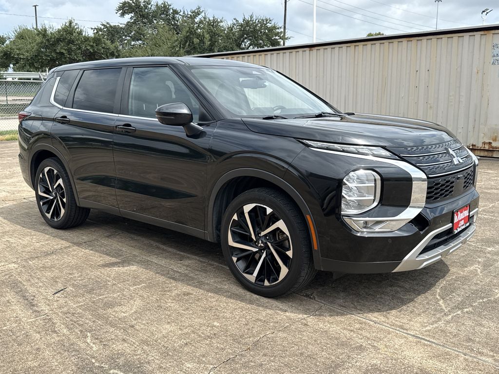2022 Mitsubishi Outlander SE Black at Emmons Autoplex