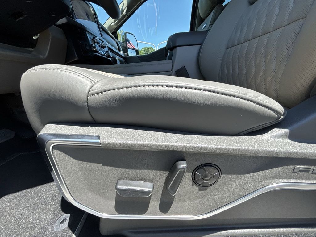 New 2026 Agate Black Metallic Ford F-350® Platinum® image 14