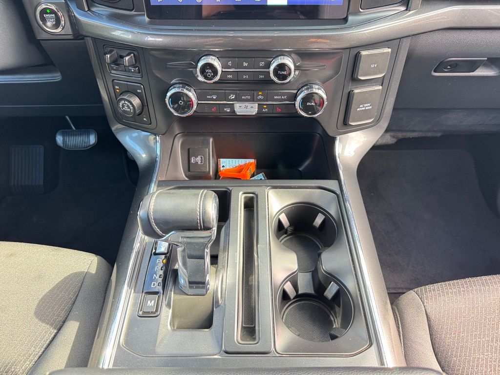 2022 Ford F-150 XLT photo 21