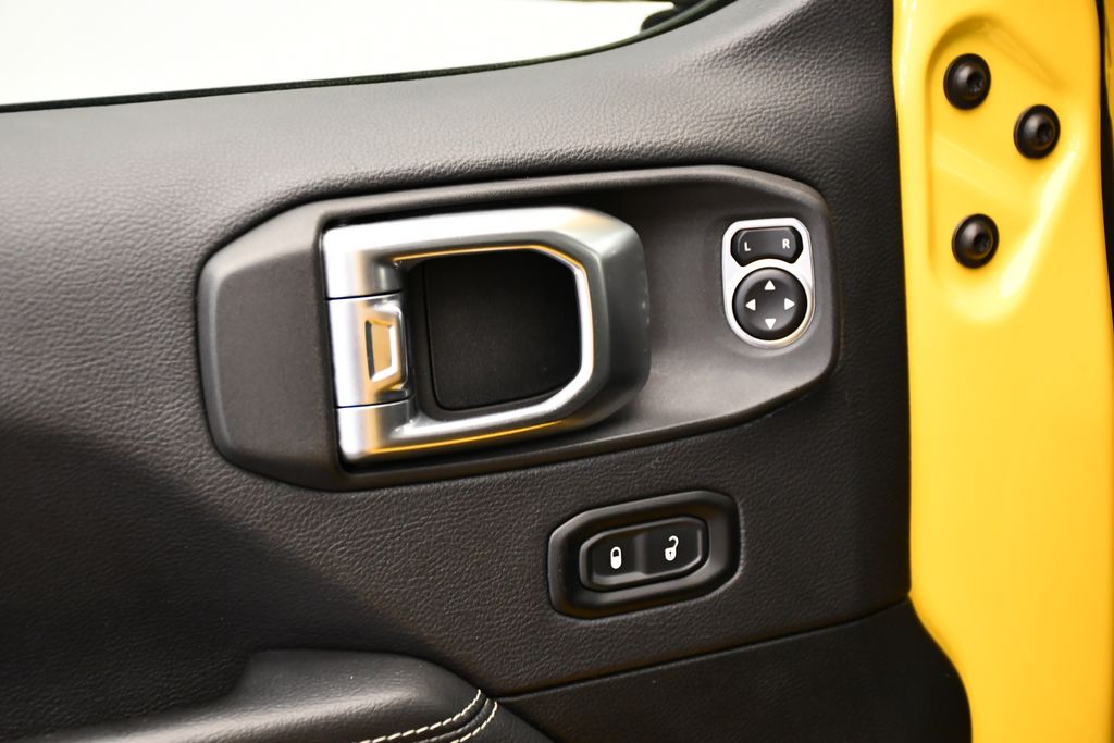 Thumbnail: 2020 Jeep Wrangler - 29