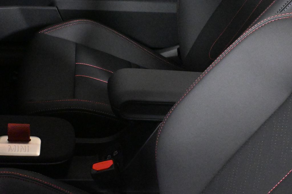 Thumbnail: 2026 MINI Cooper - 32