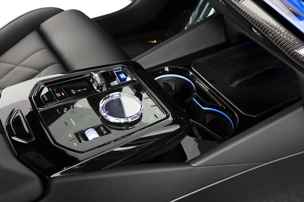 Thumbnail: 2024 BMW i5 - 15