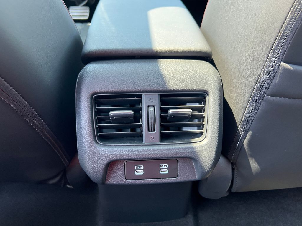 Thumbnail: 2025 Acura ADX - 22