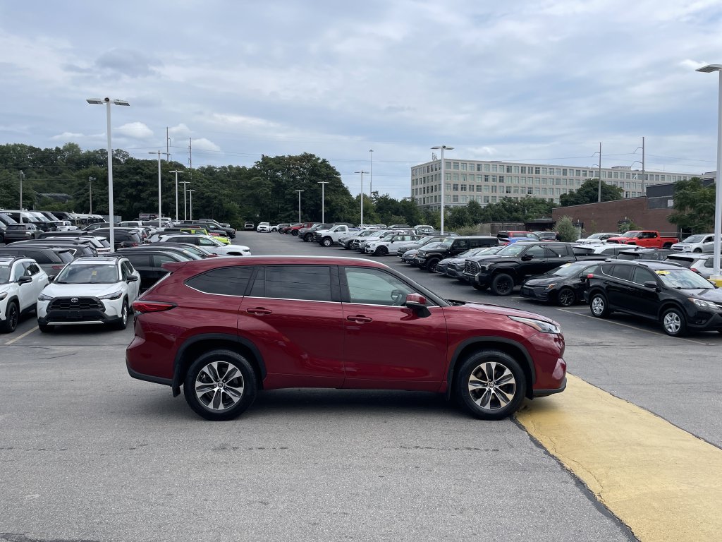 Used 2022 Toyota Highlander SUV