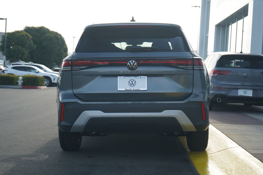 Thumbnail: 2026 Volkswagen Tiguan - 4