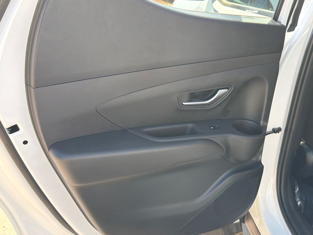 New 2026 White Hyundai SE image 22