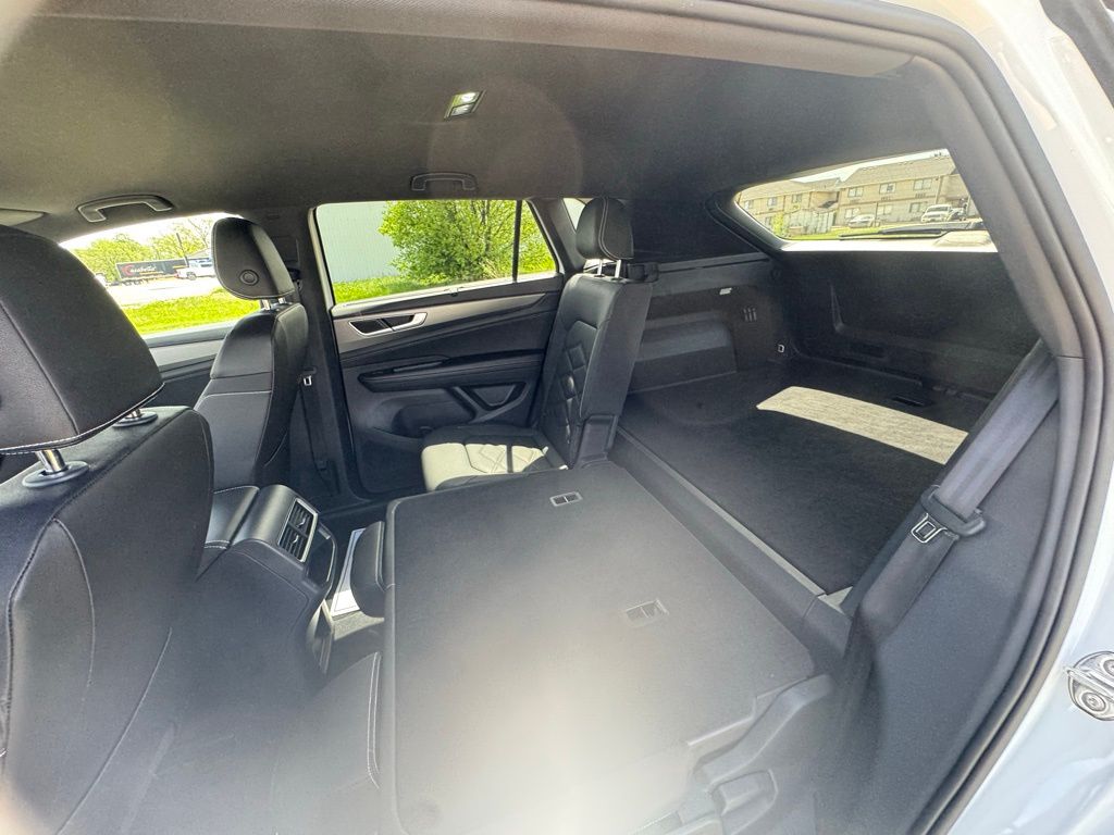 Used 2025 Volkswagen Atlas Cross Sport SUV