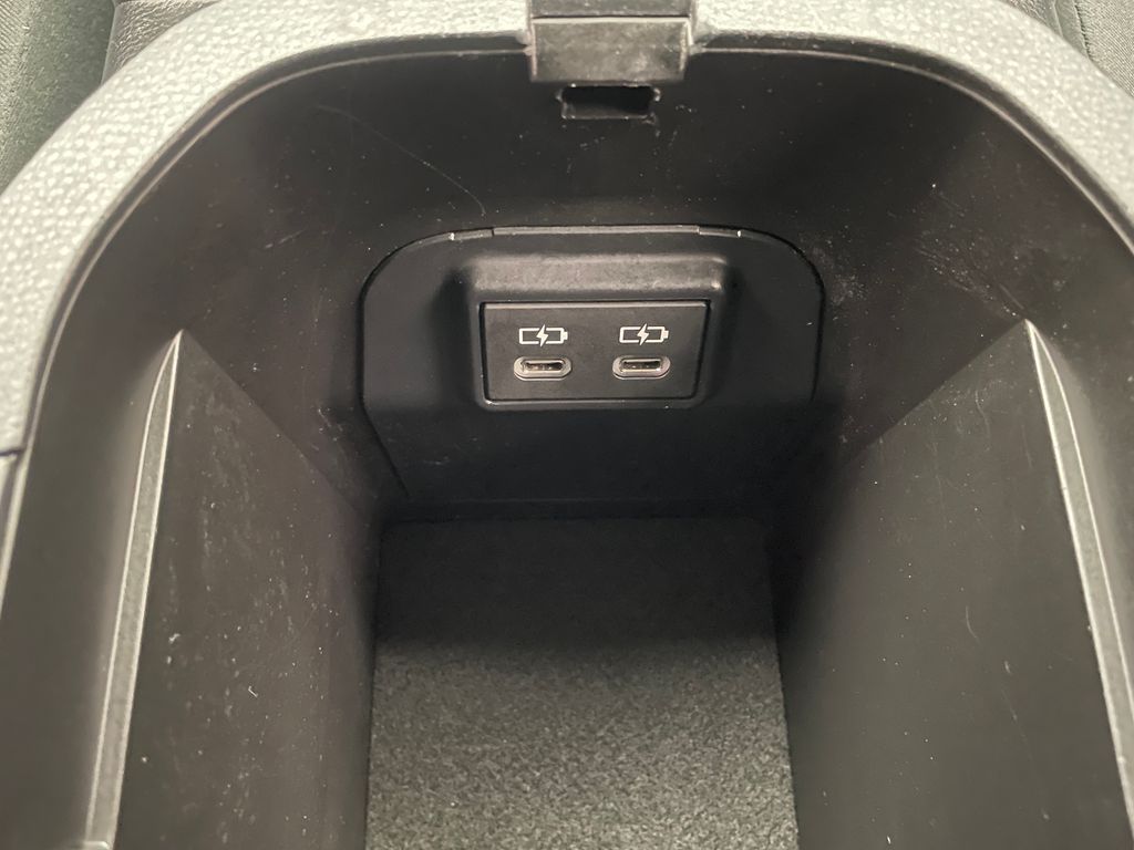 Thumbnail: 2023 Toyota RAV4 - 29