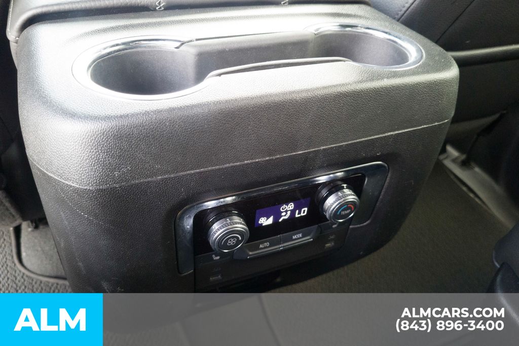 Used 2025 White GMC Denali image 24