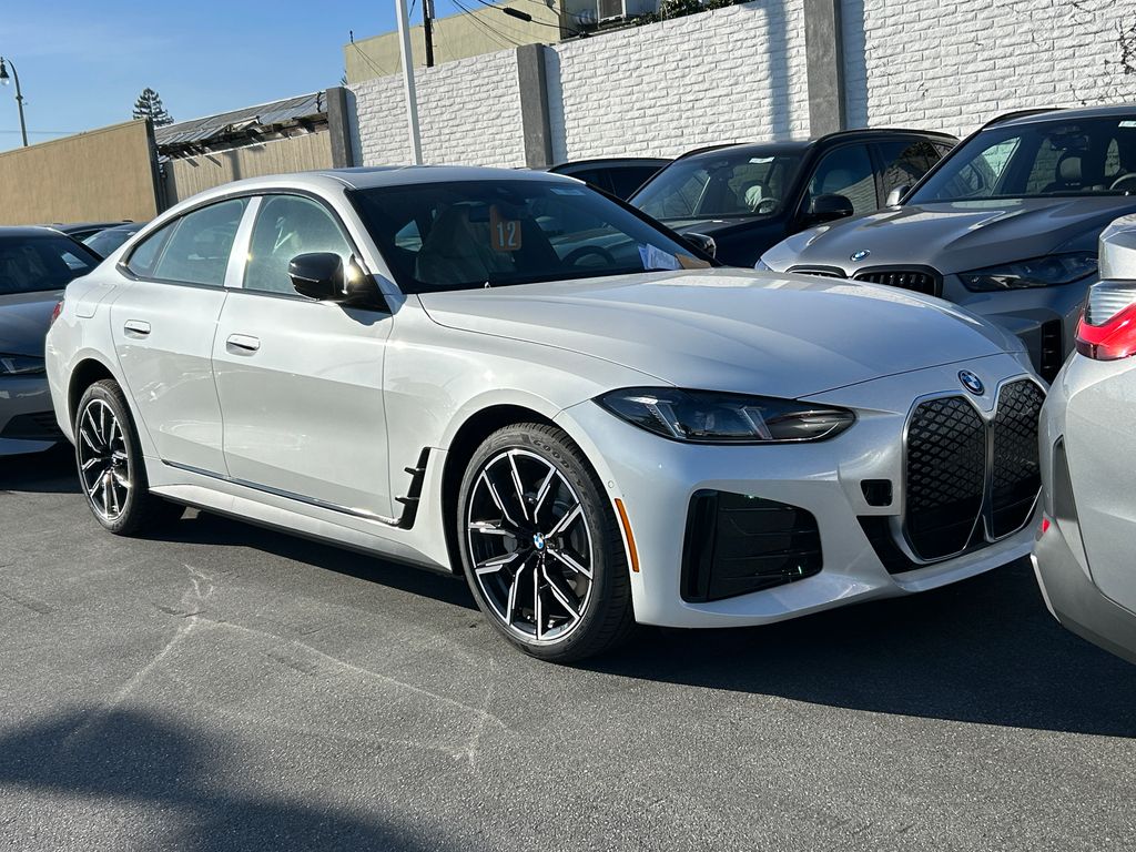 Thumbnail: 2025 BMW i4 - 2