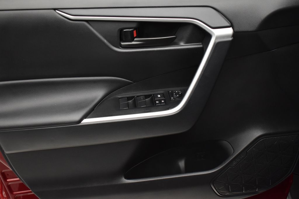 Thumbnail: 2025 Toyota RAV4 - 10