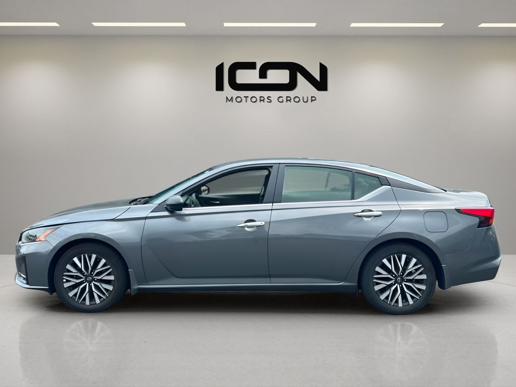 Used 2024 Nissan Altima Sedan