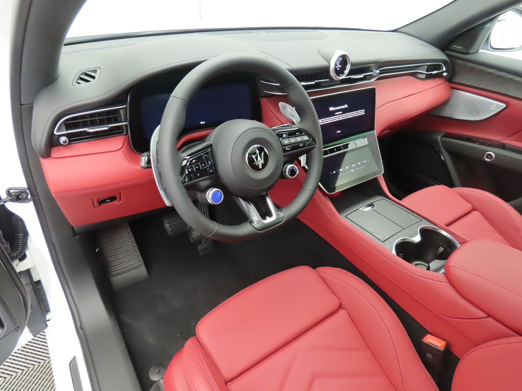 Thumbnail: 2025 Maserati Grecale - 9