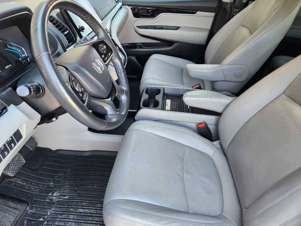 2019 Honda Odyssey Elite 13