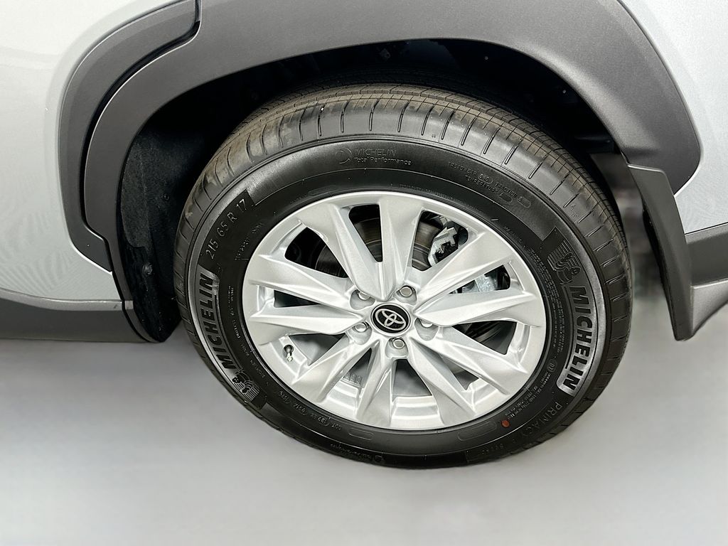 Thumbnail: 2025 Toyota Corolla Cross - 31