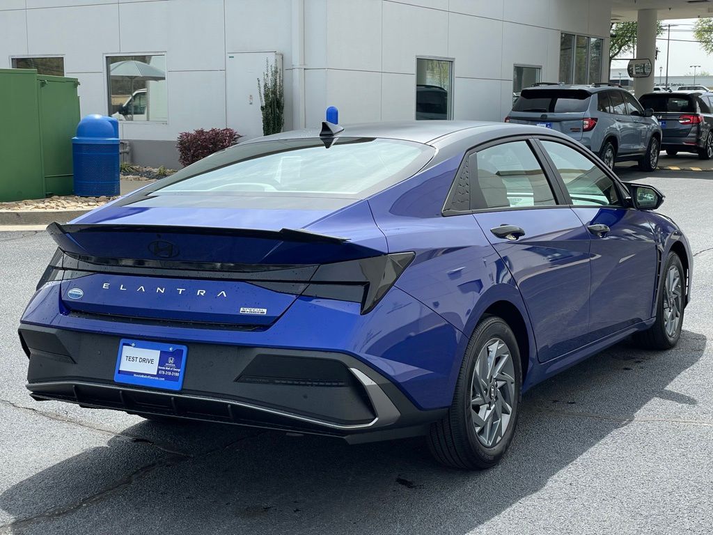 2024 Hyundai Elantra SEL 5