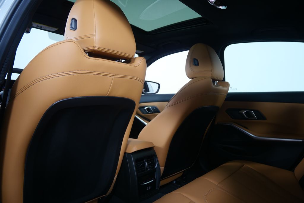 Thumbnail: 2025 BMW 3 Series - 19