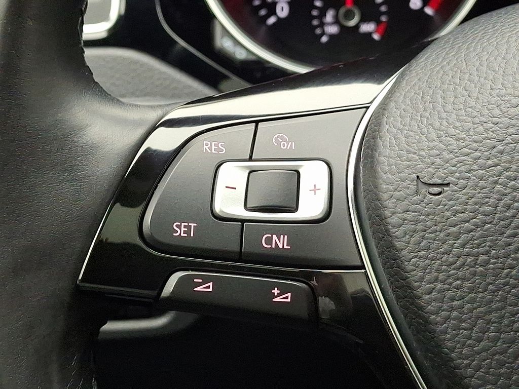 Thumbnail: 2018 Volkswagen Jetta - 23