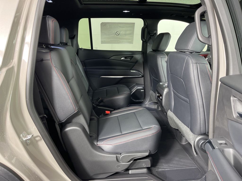 Thumbnail: 2026 Chevrolet Traverse - 12