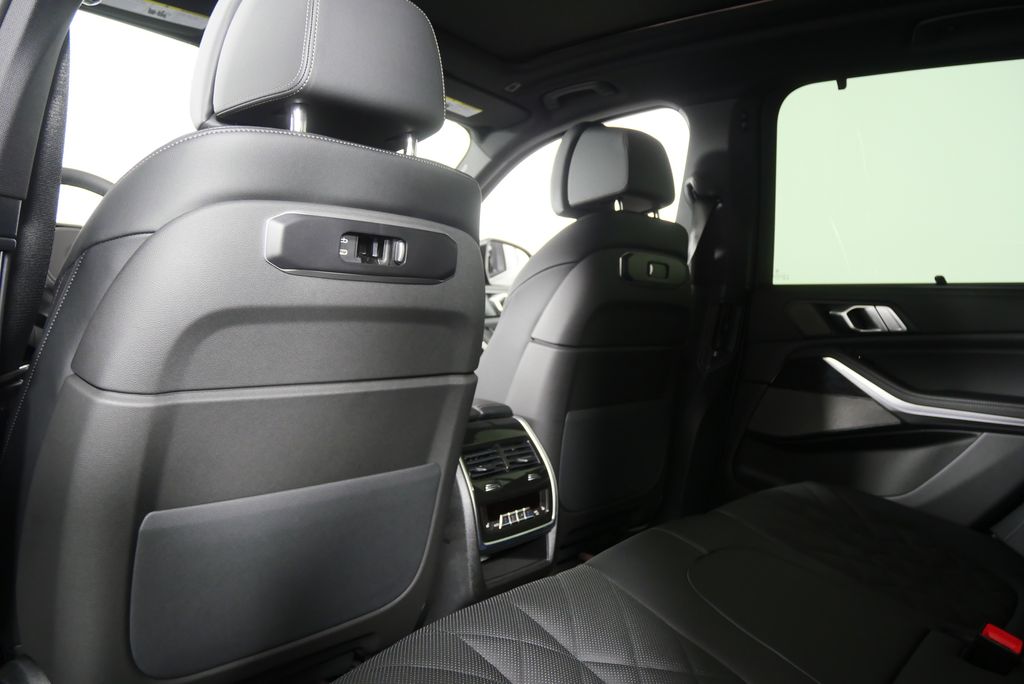 Thumbnail: 2026 BMW X5 - 16
