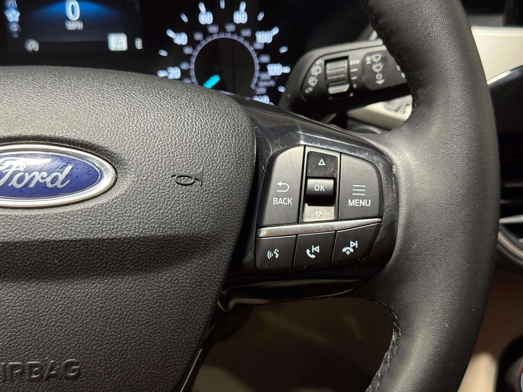 Used 2021 Desert Gold Metallic Ford SE image 16
