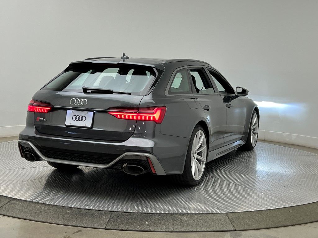 Thumbnail: 2026 Audi RS 6 - 5