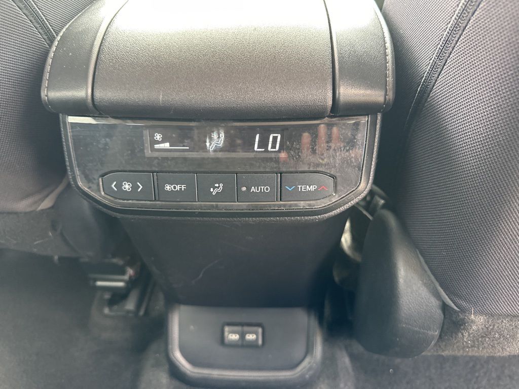2023 Celestial Silver Metallic Toyota Highlander LE FWD SUV