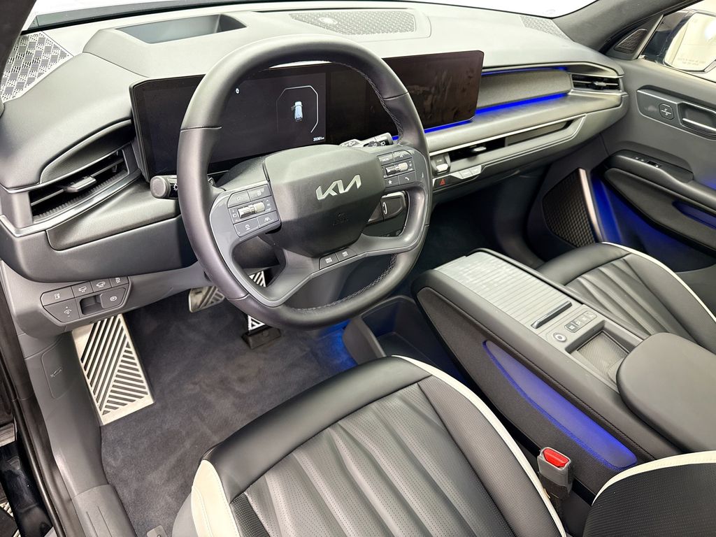 Thumbnail: 2024 Kia EV9 - 9