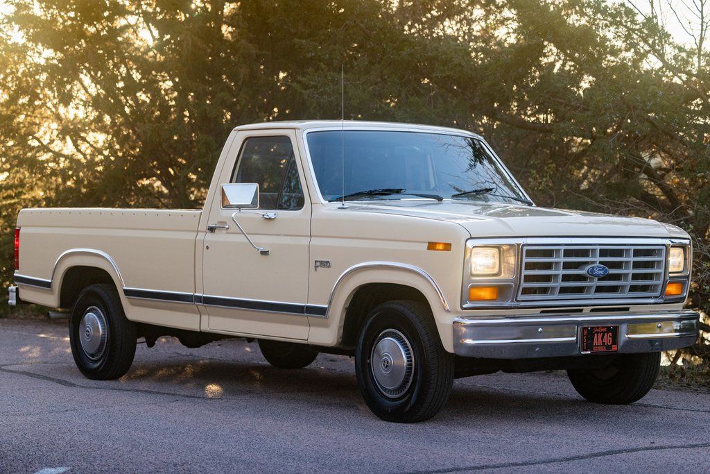 1983 Ford F-150 XL Standard Cab SB