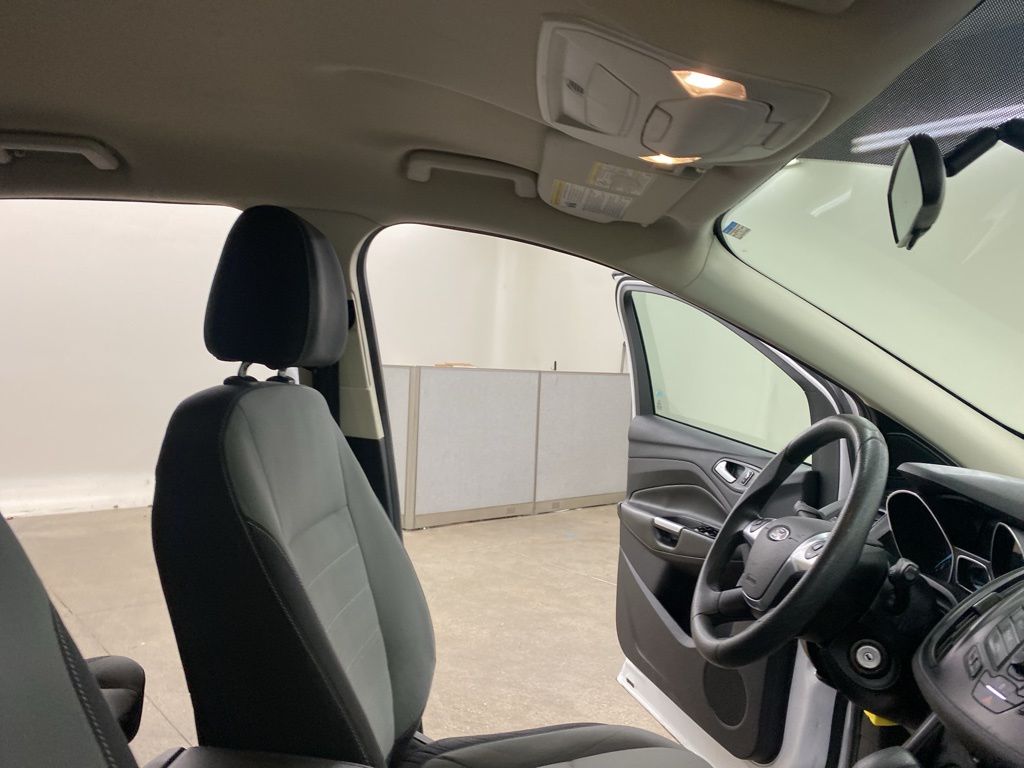 2016 Ford Escape SE photo
