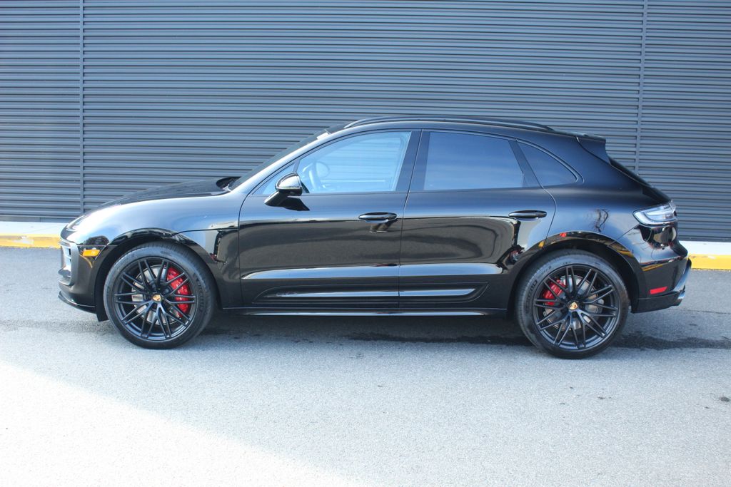 New 2026 Porsche Macan GTS 4D Sport Utility in Westport #TLB61485