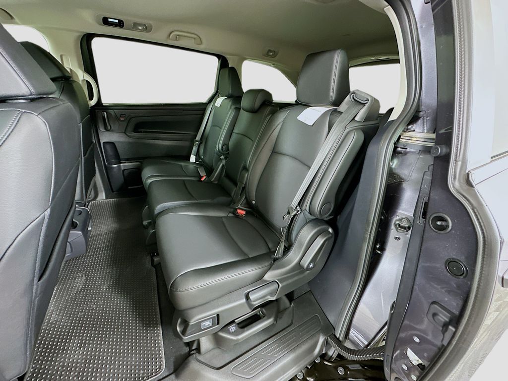 Thumbnail: 2026 Honda Odyssey - 16