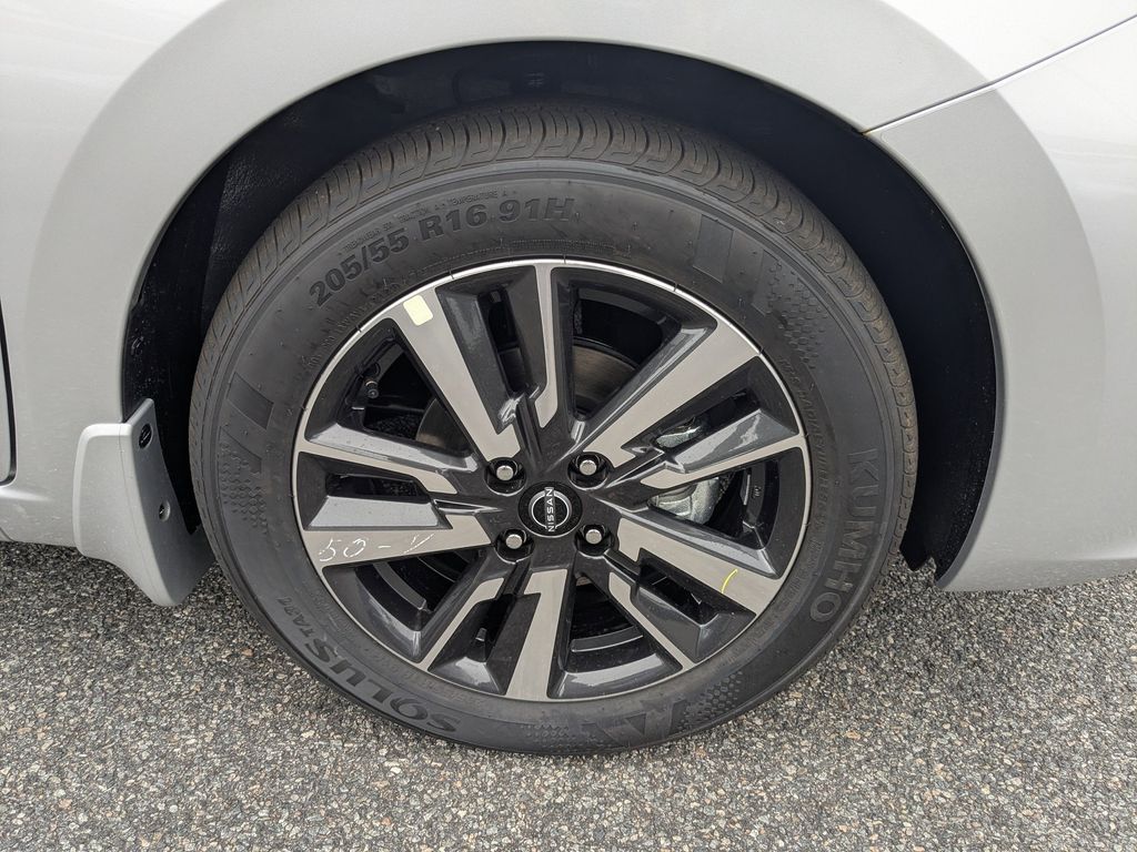 New 2025 Nissan Versa Sedan