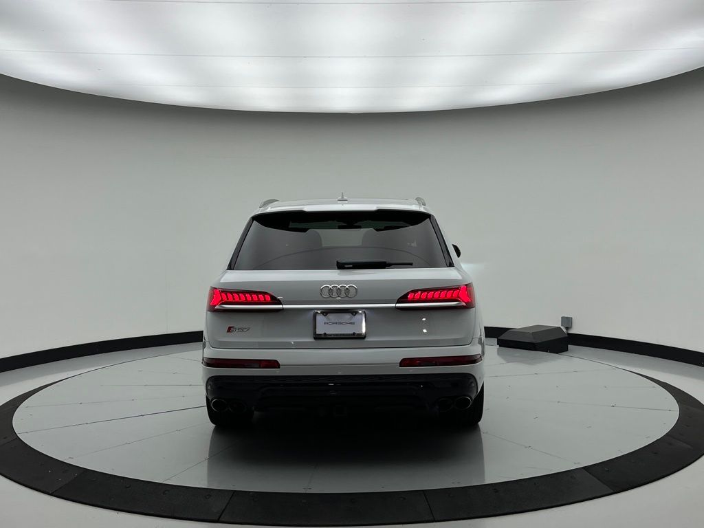 Thumbnail: 2020 Audi SQ7 - 4