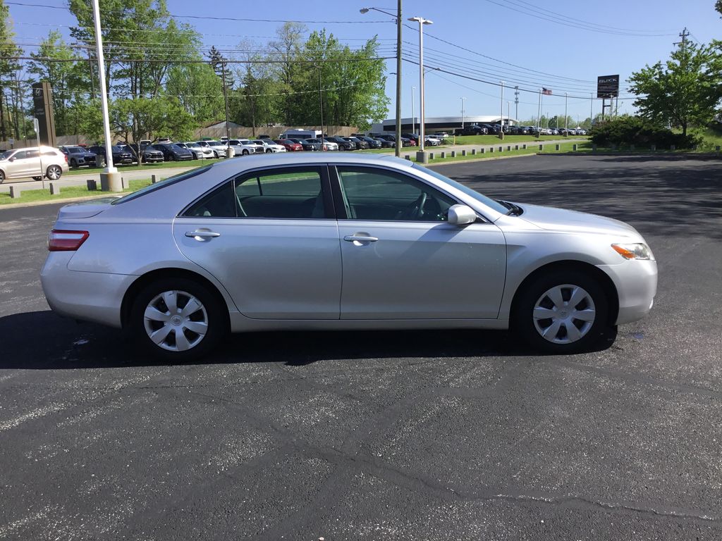 2009 Toyota Camry LE 6