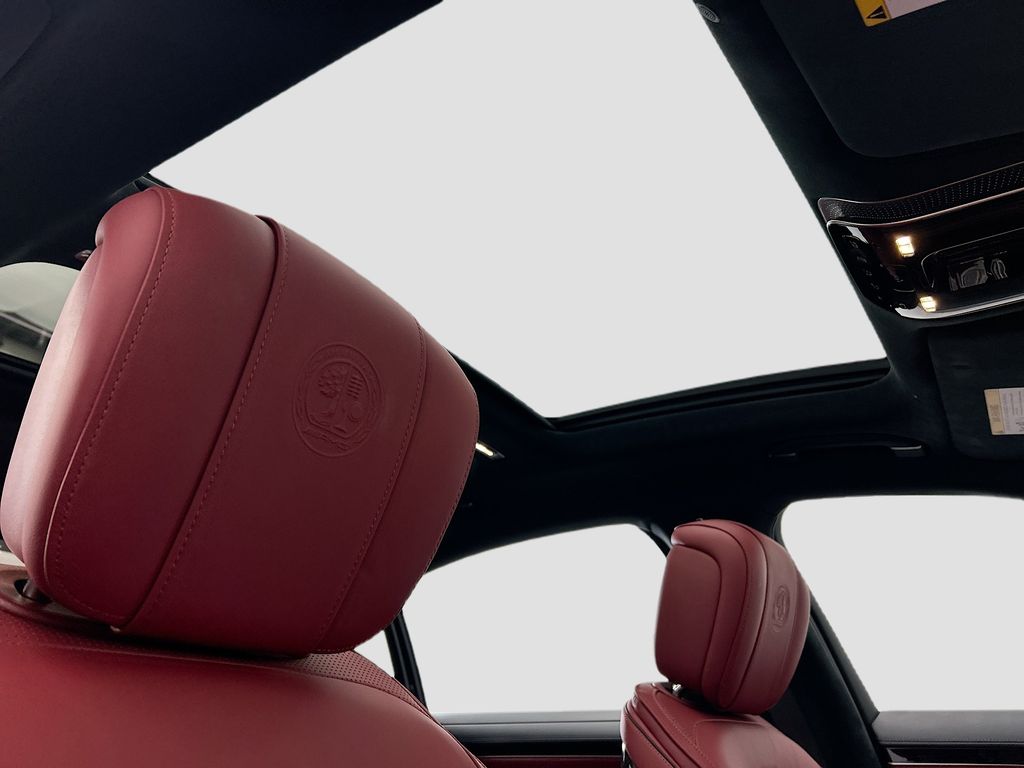 Thumbnail: 2025 Mercedes-Benz S-Class - 17