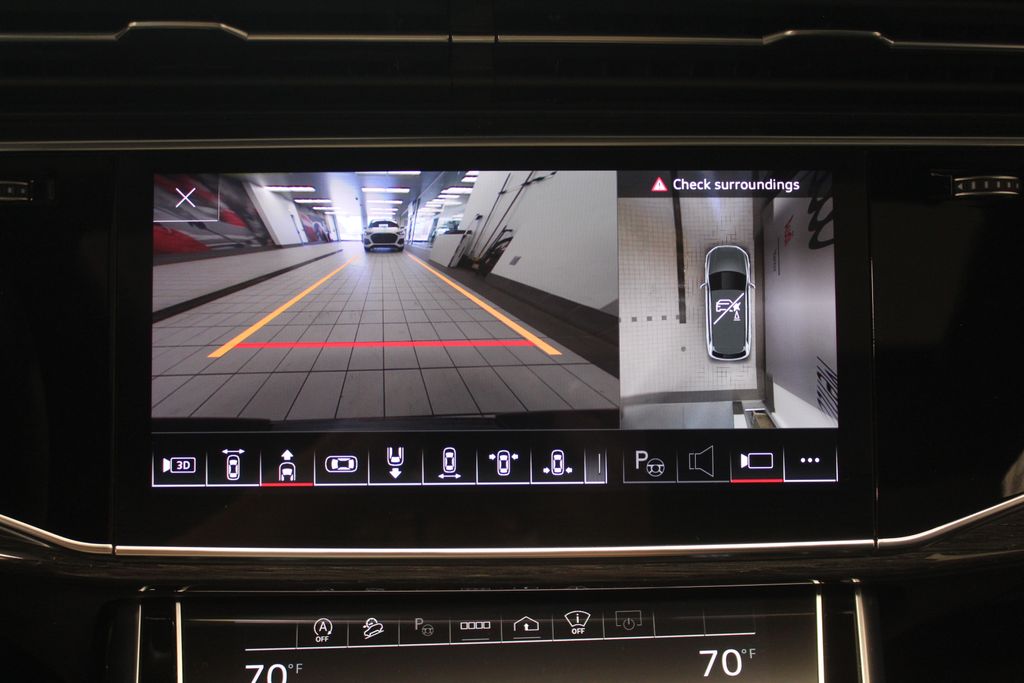 Thumbnail: 2023 Audi Q7 - 21